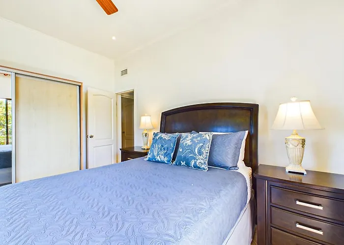 Sunrise 4-beautiful 3br Penthouse *