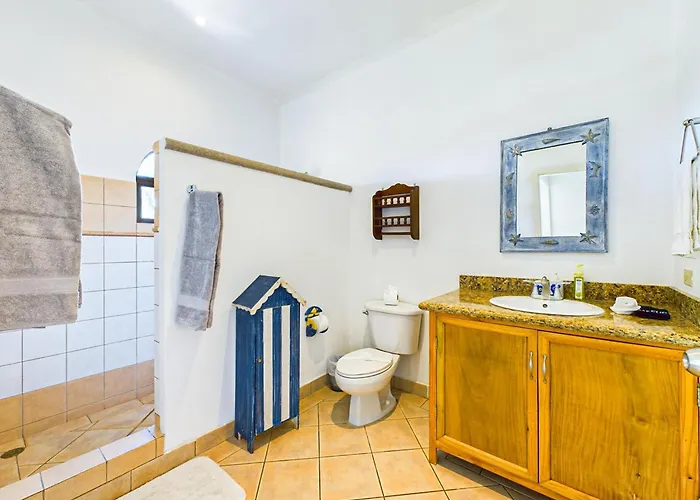 Sunrise 4-beautiful 3br Penthouse